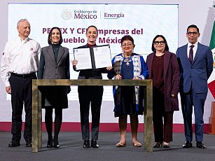 Sheinbaum firma leyes secundarias de la reforma energética que devuelven carácter público a Pemex y CFE