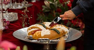 Rosca de Reyes con joyas y diamantes sorprende en exclusivo evento