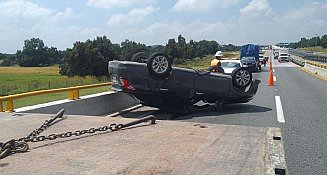 Volcadura en la carretera México-Tulancingo provoca lesiones y afecta tránsito