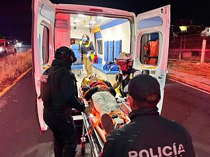 Muere mujer y un joven queda grave tras ser embestidos por camioneta en la Puebla–Tlaxcala
