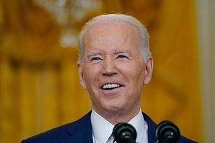 "Un año de desafíos y enormes progresos": Joe Biden con motivo de su primer año como presidente de EU