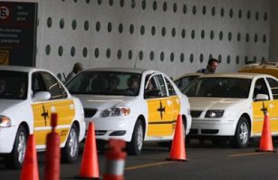 Gobierno Federal busca equilibrio en la regulación de taxis de aplicación en aeropuertos