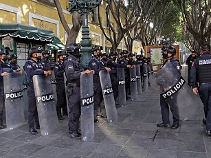 CANIRAC y Ayuntamiento de Puebla coordinan acciones para controlar llegada de ambulantes en la zona de Osa Mayor