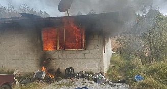 Solo daños materiales tras incendio de domicilio en Atlahapa