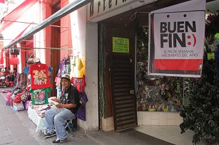 Ayuntamiento de Puebla prohíbe instalación de ambulantes en el Centro Histórico durante el Buen Fin