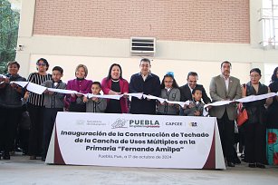 Sergio Salomón inaugura techados y promueve cuidado ambiental en Puebla