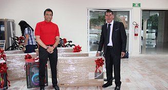 Reconocen 55 años de labor del STEIESET en la UATx con emotiva ceremonia