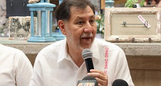 Abogado ofrece disculpa pública a Fernández Noroña por agresión en AICM
