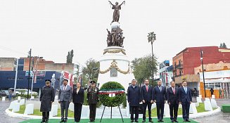 Gobernador de Puebla honra legado de Hidalgo en aniversario de Independencia