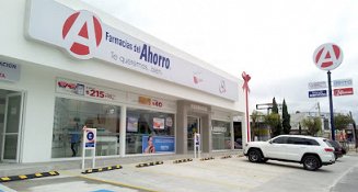 Asalto armado en farmacia de Apizaco: tres delincuentes se llevan dinero y celulares