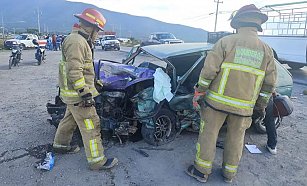 Choque frontal en la carretera Tecamachalco-Cañada deja 3 heridos graves