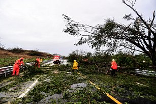 El huracán John deja 5 fallecidos en Guerrero y amenaza con intensificarse