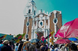 Peregrinación del Día de Todos los Santos en Tlaxcala: Fe y Unión Comunitaria