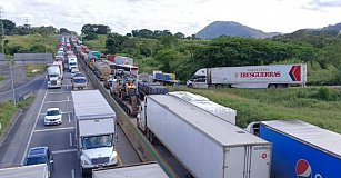 Autopista Puebla-Orizaba cerrada por choque y obras: toma precauciones