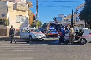 Grave accidente en Puebla: dos mujeres heridas en 23 Poniente y 9 Sur