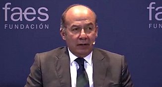 Felipe Calderón denuncia la crisis institucional y el control del narcotráfico en México