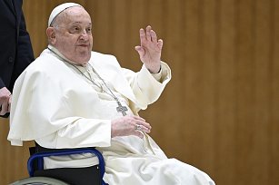 El Papa Francisco enfrenta un cuadro clínico complejo