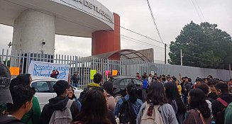 Protestan ex trabajadores de la UPTx, impiden acceso a alumnos