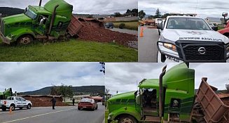 Conductor evita tragedia al volcar un tractocamión en Tlaxco-Chignahuapan