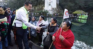 Gobernador Armenta lidera jornada de limpieza en Chignautla, Pue