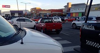 Balacera en Plaza Apizaco: Hombre muere tras ataque; buscan al responsable