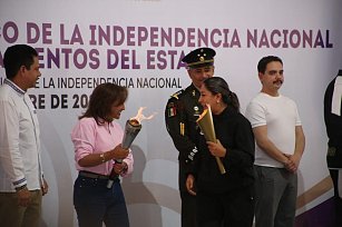 Gobernadora entrega el Fuego de Independencia a 60 municipios en Tlaxcala