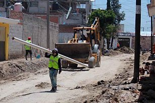 Obras pendientes y falta de pago de la administración pasada complican infraestructura en Puebla