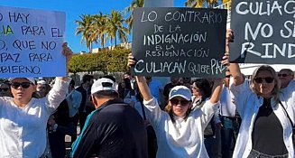 Protesta en el Congreso de Sinaloa: exigen la destitución de Rubén Rocha