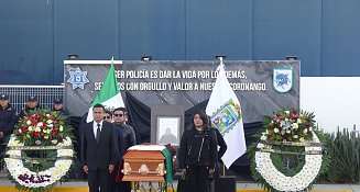 Rinde Ayuntamiento de Coronango homenaje a oficial caído en cumplimiento de su deber