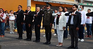 Ariadna Ayala encabeza con éxito su tercer desfile cívico-militar en Atlixco