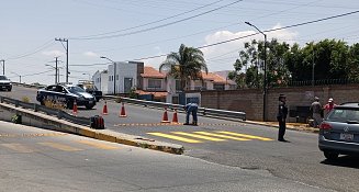 Realizan trabajos de mantenimiento vial en Camino Real a Momoxpan y Periférico Ecológico