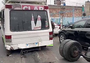 Falla mecánica grave en microbús de Azcapotzalco