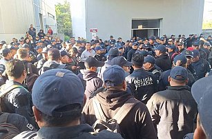 Policías de Oaxaca se rebelan contra exámenes de control y confianza