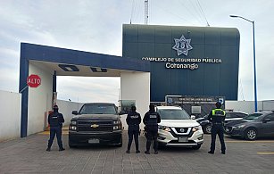 Aseguró policía de Coronango a tres personas por conducir auto con reporte de robo