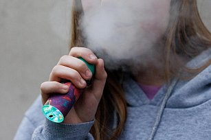 Prohibición constitucional de vapeadores y fentanilo en México