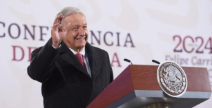 AMLO se despide en su última mañanera