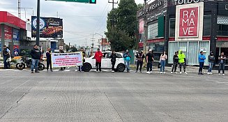 Vecinos bloquean la 25 Poniente y 31 Sur en protesta contra parquímetros