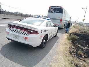 Choque múltiple sobre la carretera México–Veracruz deja daños materiales y agresión contra chofer de autobús