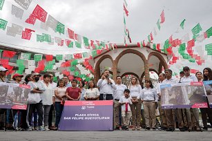 Entregan rehabilitación de la Plaza Cívica de San Felipe Hueyotlipan