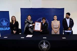 BUAP recibe el Distintivo “H” por su manejo higiénico de alimentos