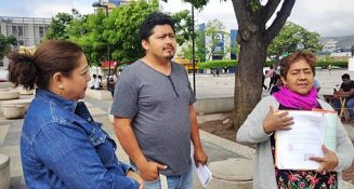 Maestros en Tuxtla Gutiérrez exigen pago de sueldos atrasados con huelga de hambre