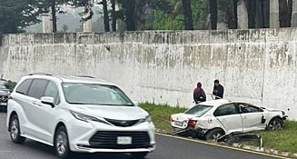 Aparatoso accidente en la México-Toluca rumbo a CDMX causa congestión vial