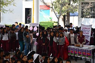 Fomentan uso del condón en Tlaxcala con actividades para jóvenes