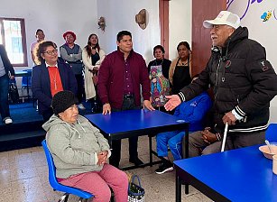 Visitan Omar Muñoz y Tere Alfaro, estancia de día del DIF de Chautenco