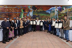 Entrega Lupita Cuautle Títulos Primordiales y Decreto Fundacional a Juntas Auxiliares de San Andrés Cholula