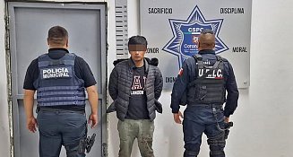 Detienen a presunto asaltante en San Francisco Ocotlán; portaba arma y motocicleta robada