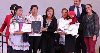 Gobernadora Lorena Cuéllar entrega Premio de Contraloría 2024 en Tlaxcala