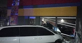 Elementos de la Dirección Vial de Cuautlancingo detienen a un hombre por daño en propiedad ajena 