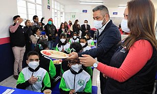 SMDIF de Puebla refuerza esfuerzos contra la carencia alimentaria con nuevos desayunadores escolares
