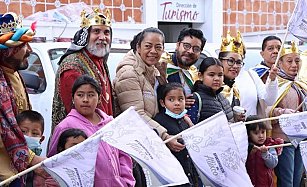 Ariadna Ayala y Reyes Magos entregan 25 mil juguetes en Atlixco